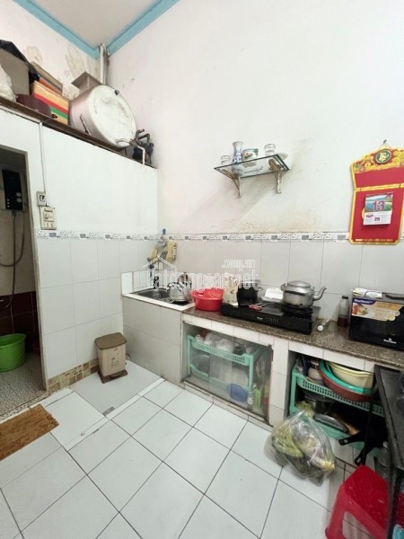 Chủ gấp bán định cư nước ngoài- Nhà 2 tầng Tô Hiệu