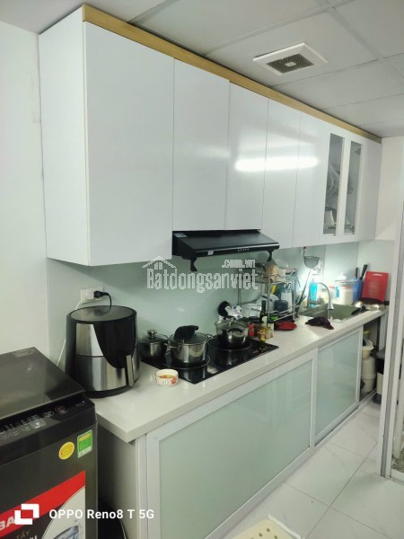 Cho thuê nhà nguyên căn tại phố Tân Ấp, phường Phúc Xá, quận Ba Đình, Hà Nội.