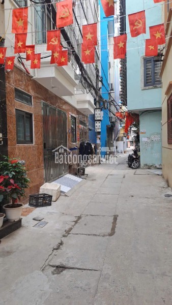 🔥 Nhà Tứ Hiệp “nhỏ mà có võ” – 5 tầng, 4 phòng ngủ, giếng trời cực thoáng, ở sướng trong tầm tài