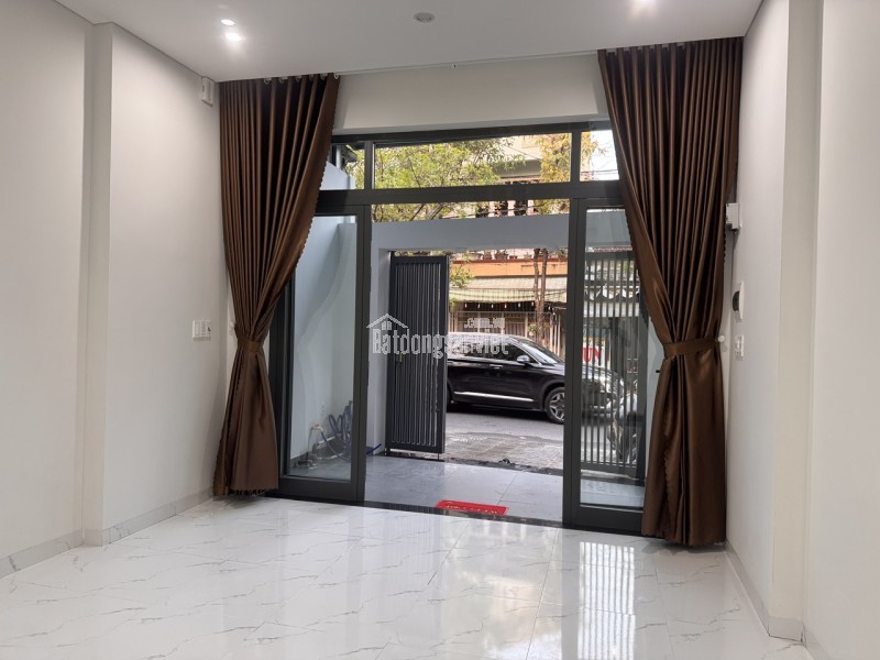 Cho thuê nhà nguyên căn mới - Mặt tiền đường Nguyễn Phước Nguyên - Phường An Khê - Đà Nẵng.