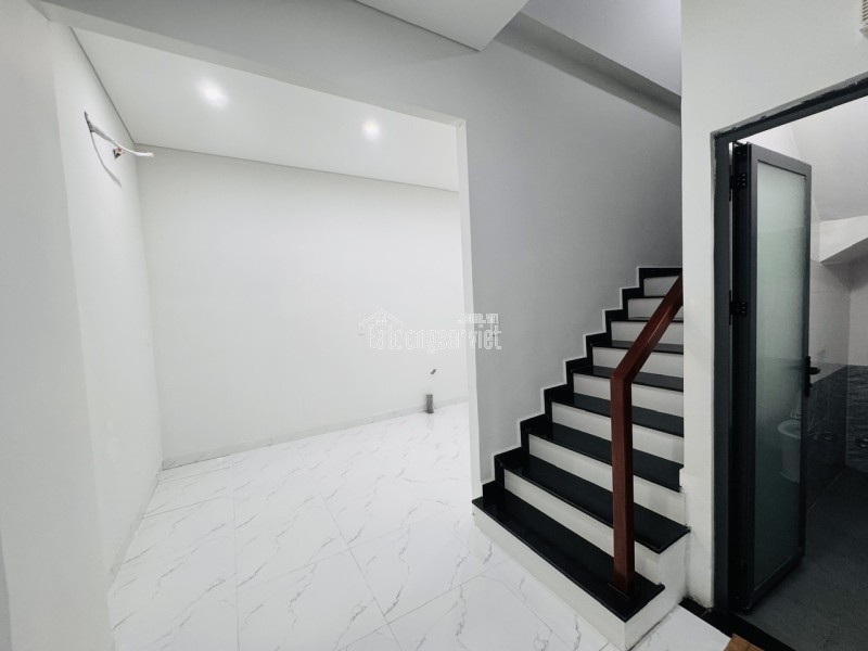 Cho thuê nhà nguyên căn mới - Mặt tiền đường Nguyễn Phước Nguyên - Phường An Khê - Đà Nẵng.