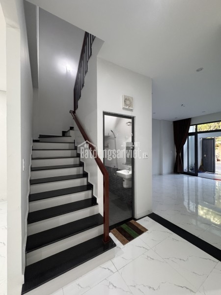 Cho thuê nhà nguyên căn mới - Mặt tiền đường Nguyễn Phước Nguyên - Phường An Khê - Đà Nẵng.
