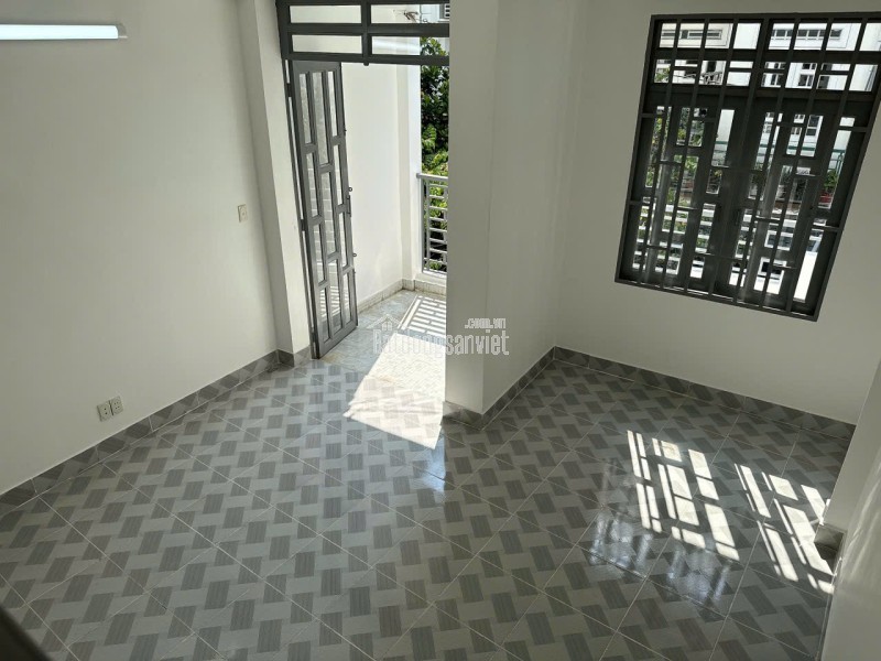 Bán nhà 1 trệt 2 lầu trống suốt mới 100%, hẻm 94// Phú Thọ Hoà Tân Phú