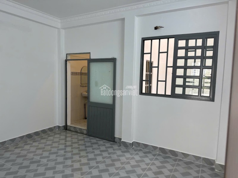 Bán nhà 1 trệt 2 lầu trống suốt mới 100%, hẻm 94// Phú Thọ Hoà Tân Phú