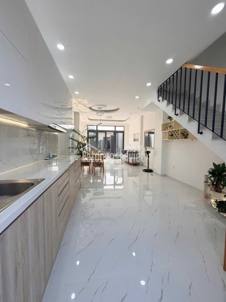 Nhà đẹp quận 12 - Kết cấu : 60m2- Tầng 3- PN 3- 4WC (Nhỉnh 5tỷ)