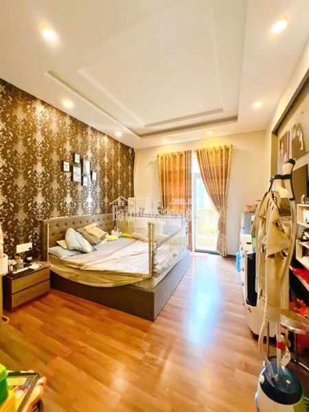 Mặt tiền Khu Bàu Cát, Tân Bình - 4x18,5 - 4 TẦNG - CHỈ LOANH QUANH 18,T (TL)