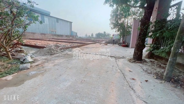 CẦN BÁN LÔ ĐẤT VỊ TRÍ CỰC TIÊM NĂNG , SÁT ĐƯỜNG TỈNH LỘ 418  ,DT - 87,8 M FUN THỔ CƯ  GIÁ NHỈNH 2