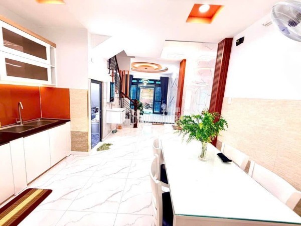 CHÍNH CHỦ BÁN NHÀ 5 TẦNG BTCT XÂY Ở GẦN ĐÂY, XE HƠI TRONG NHÀ - CN 96M2