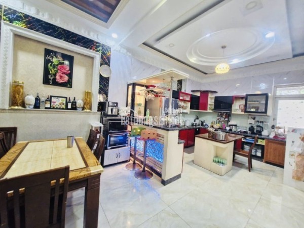 Bán Biệt Thự đường số 14, Bình Trưng Tây, Q2, TP HCM. DT 310m2, 3 tầng, Sổ Hồng. Giá  26.9 Tỷ -