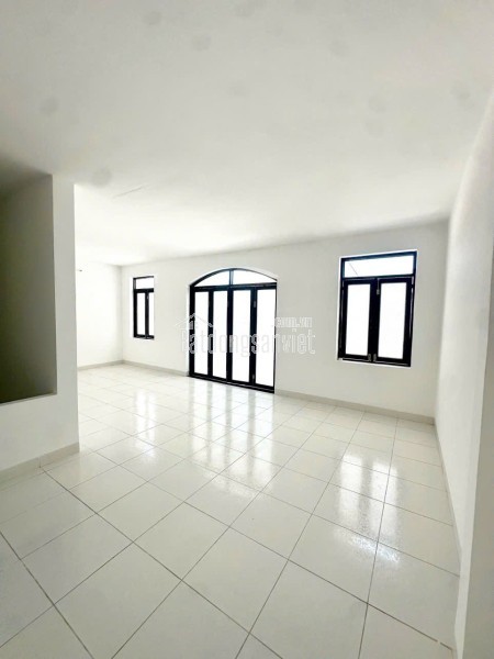 BÁN NHÀ MỚI TTTP 3 TẦNG HẺM CAO ĐÀI P. TÂY NHA TRANG