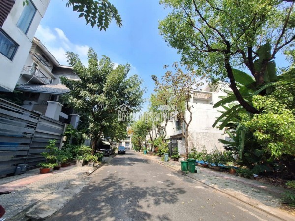 NHÀ HẺM XE HƠI HUỲNH TẤN PHÁT, 4X19M, 3 TẦNG, 7.2 TỶ, CẠNH PHÚ MỸ HƯNG