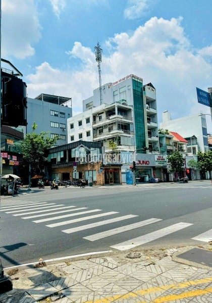 Cấn Bán Gấp Nhà 2 MT  Đường 3/2, P. Diên Hồng ( P. 14, Quận 10 Cũ)