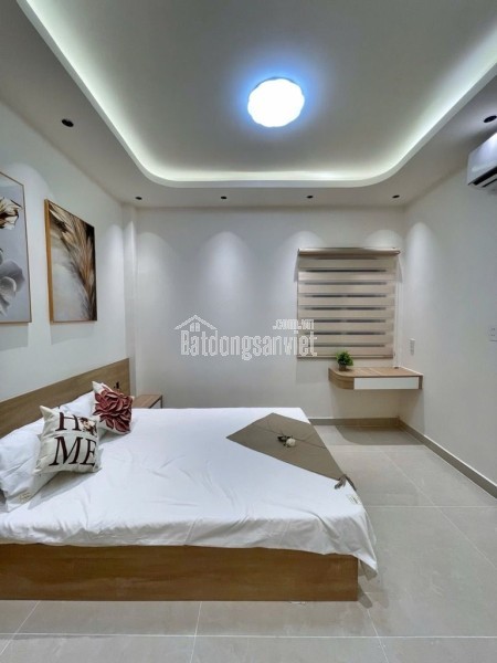 BÁN NHÀ LÔ GÓC 2 MẶT HẺM – LẠC LONG QUÂN