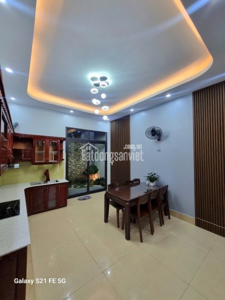 Bán nhà 4 tầng Kỳ Bá, TP Thái Bình, 70m2, sổ đỏ, 7.4 tỷ, 0978693808