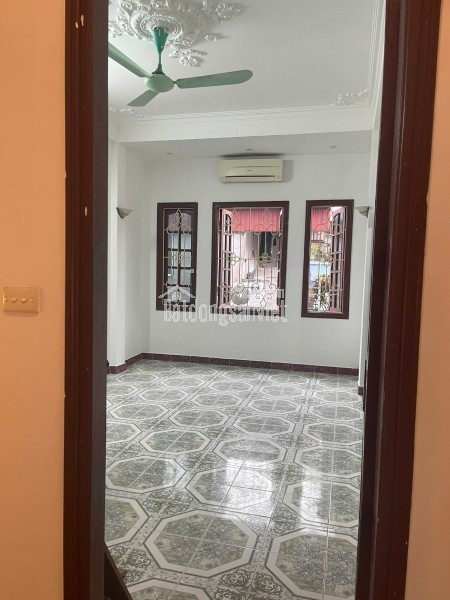 Chính chủ cần cho thuê nhà nguyên căn tại khu vực Ba Đình, Hà Nội