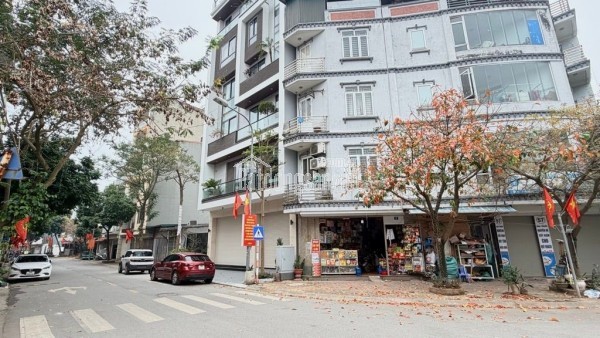 Bán nhà phân lô Bộ Quốc Phòng Thạch Bàn 96m2, MT 7.7m, vỉa hè, 17.8 tỷ 0372311369