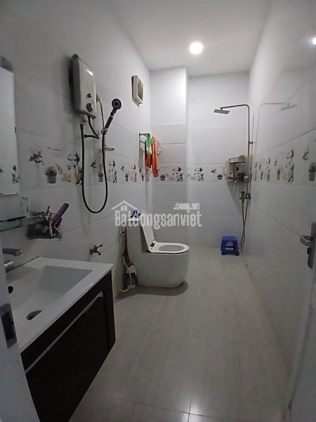 Bán nhà đường 109. Phước Long B,  Q9, Thủ Đức, TP HCM. DT 58m2, 4PN, sổ hồng. Giá  6.75  tỷ.