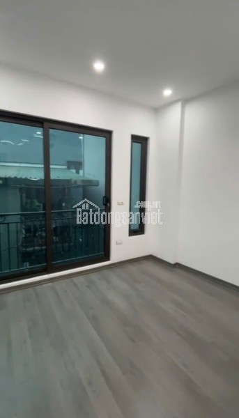 Bán nhà Vĩnh Trung, 43m² x 5 tầng, ô tô vào nhà, giá 5 tỷ