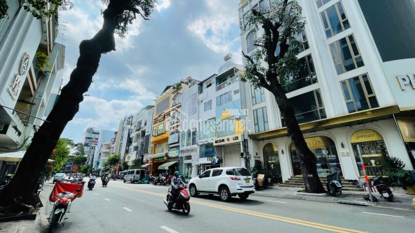 Nhà mặt tiền Bùi Thị Xuân Quận 1 – 10 tầng, thuê 7.000 USD/tháng