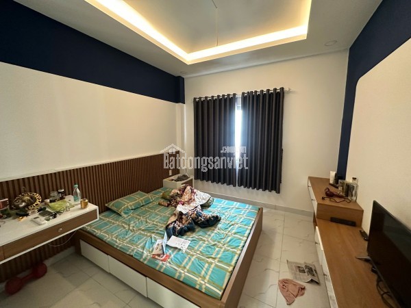 (Tin thật 100%) Bán tòa Apartment 240m2 x 27P Trần Thái Tông - DT 2,75 tỷ ~ 8%/năm - HH MG