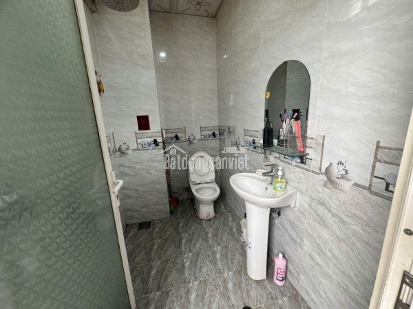 Bán nhà đường 182, Tăng Nhơn Phú,  Q9, Thủ Đức, TP HCM. DT 58m2, 4PN, sổ hồng, giá 6.85 tỷ -