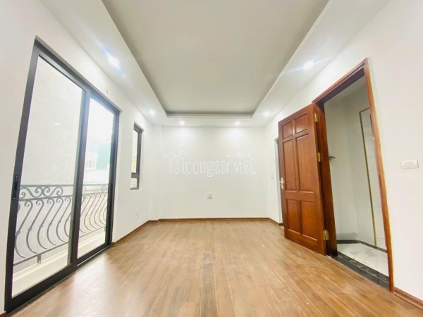 SIÊU PHẨM - TRUNG TÂM ĐỐNG ĐA - 6 TẦNG THANG MÁY XÂY MÓI, HAI THOÁNG, GẢN Ô TÔ VÀI BƯỚC CHÂN RA