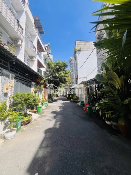 B.Á.N N.H.À 2 mặt thoáng hẻm 7.5.1 Trần Xuân Soạn, P. Tân Hưng, Quận 7