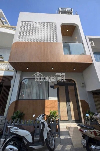 Chỉ 5 Tỷ Nhỉnh - Bình Tân - Hẻm 1 Sẹc - Đường 5M - Nhà Đẹp - Tặng Full Nội Thất - Giáp Quận 6 -