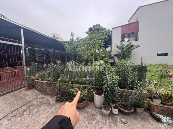 CC GỬI B.ÁN 93M ĐẤT TRUNG TÂM PHÚC THỌ _ HÀ NỘI.