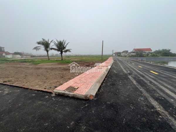 BÁN NHANH LÔ GÓC, 105m, mặt tiền 5.6m, hơn 1.5 tỷ, đặc khu kinh tế Ninh Cơ, Ninh Bình, sát biển