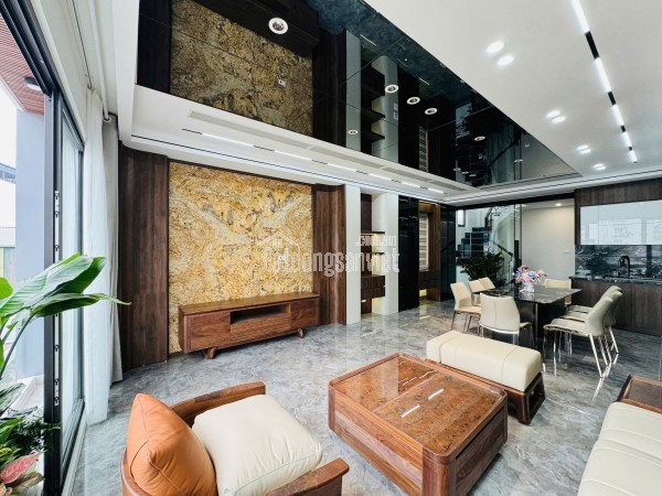 Khuôn tiền 13 tỷ - Nhà Mới Thang Máy Phố Sài Đồng 
50M2- 7 TẦNG THANG MÁY- Ô TÔ TRÁNH