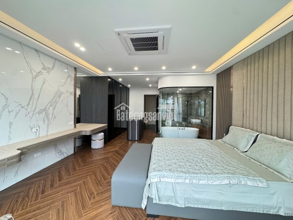 Khuôn tiền 13 tỷ - Nhà Mới Thang Máy Phố Sài Đồng 
50M2- 7 TẦNG THANG MÁY- Ô TÔ TRÁNH