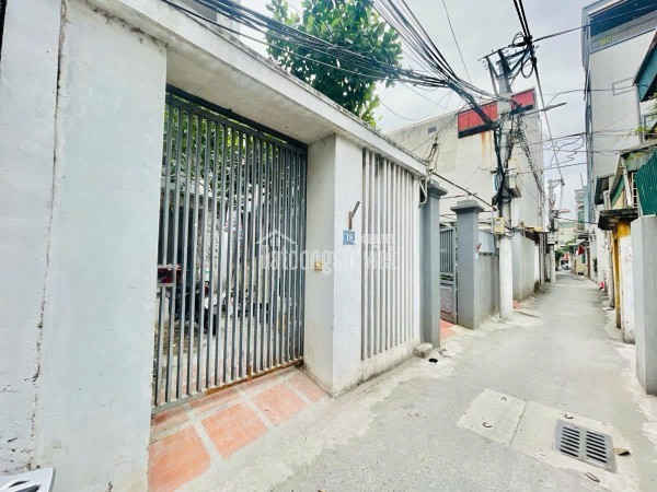 Bán nhà 5 tầng Phố Trường Lâm, Long Biên, ngõ thông ô tô tránh