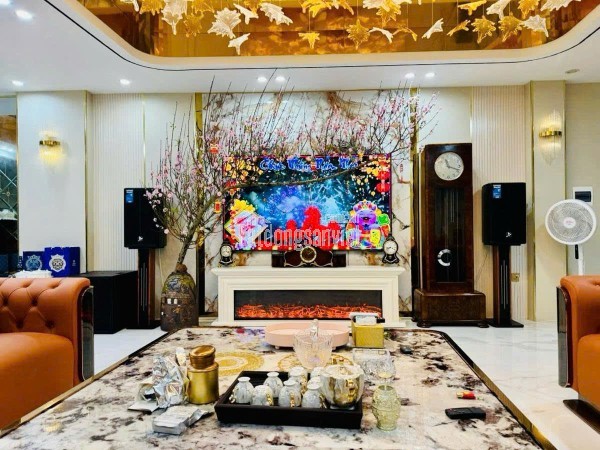 Bán nhà 5 tầng Phố Trường Lâm, Long Biên, ngõ thông ô tô tránh