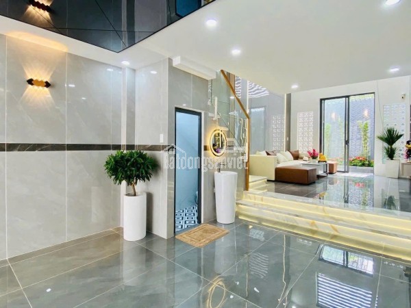 Siêu phẩm lô góc Nguyễn Văn Cừ 60m,8tầng,MT khủng 11M,ngõ thông,gara ô tô,KD đỉnh.Hơn 25 tỷ