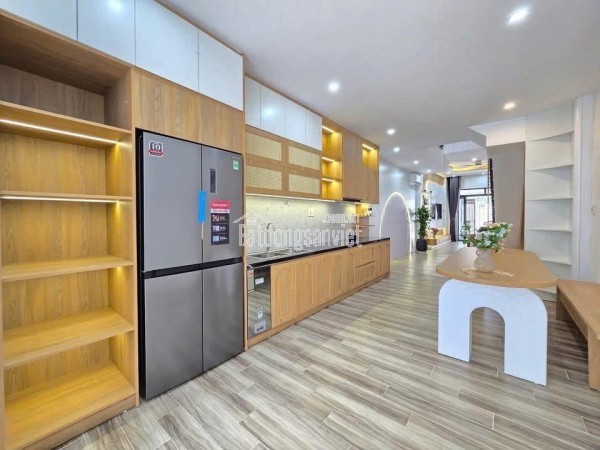 Siêu phẩm lô góc Nguyễn Văn Cừ 60m,8tầng,MT khủng 11M,ngõ thông,gara ô tô,KD đỉnh.Hơn 25 tỷ