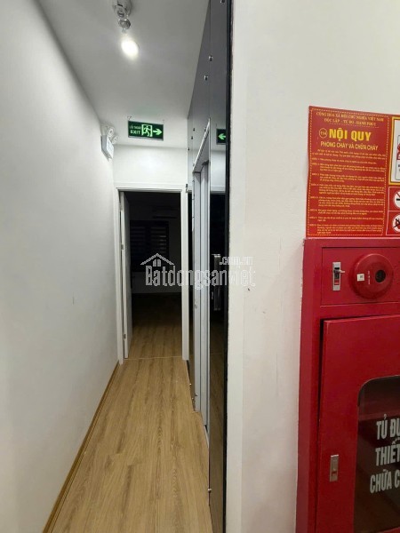 Bán nhà lô góc 2 mặt tiền, gần phố Hào Nam, Đống Đa, 30m2 5 tầng, 4,5m hơn 10 tỷ, oto đỗ cửa, đa