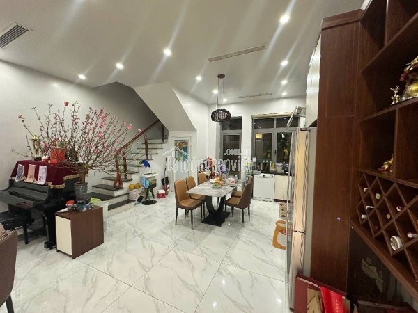 BÁN BIỆT THỰ VINHOMES RIVERSIDE 176M2 - ĐẲNG CẤP GIỚI TINH HOA - QUỸ CĂN KHAN HIẾM 0372311369