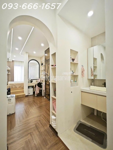 Bán BĐS 30m 4T Ở Ngay Sân Cổng riêng , có thể TL Mạnh tại Minh Khai ,Thông Tin Thật