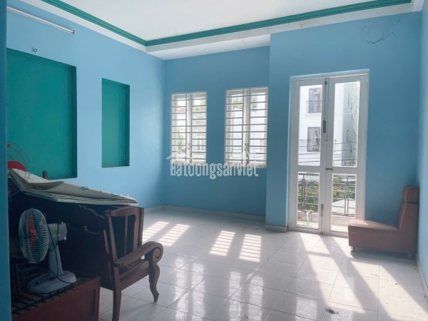 Bán mặt tiền đường Trương Văn Thành 132m2 Quận 9 BTCT 3 tầng