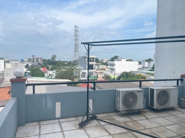 Bán mặt tiền đường Trương Văn Thành 132m2 Quận 9 BTCT 3 tầng