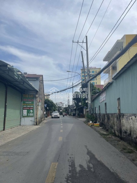 Bán mặt tiền đường Trương Văn Thành 132m2 Quận 9 BTCT 3 tầng