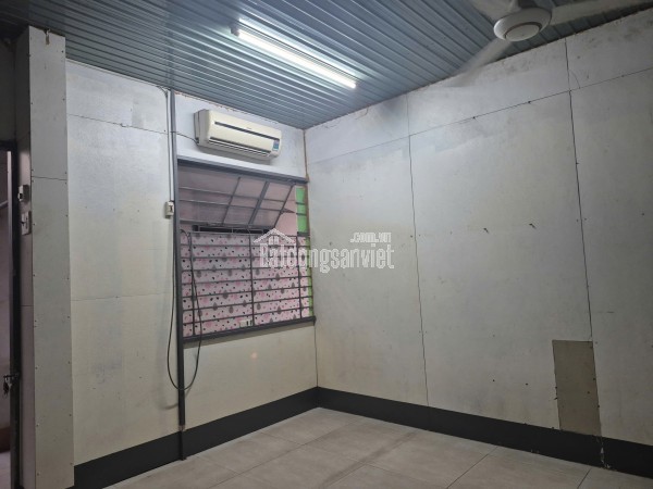 Chính chủ bán nhà mặt tiền đường CMT8, TP Thủ Dầu Một, khu sầm uất, tiện kinh doanh