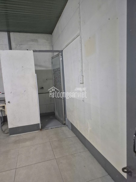 Chính chủ bán nhà mặt tiền đường CMT8, TP Thủ Dầu Một, khu sầm uất, tiện kinh doanh