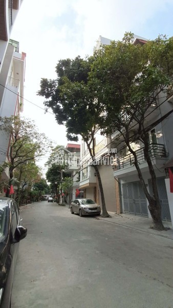 MẢNH ĐẤT ĐẸP XÂY TỔ ẤM TẠI VIỆT HƯNG – 61M2- 1x Tỷ--Ô TÔ TRÁNH ĐỖ - VỈA HÈ [0372311369]