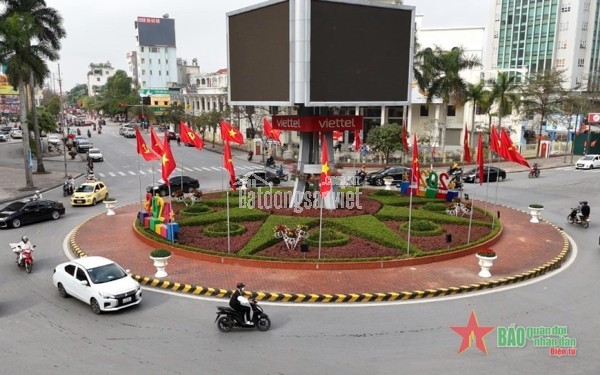 bán đất tặng nhà 2 tầng mặt lý bôn. gần 160m2, gần vincom