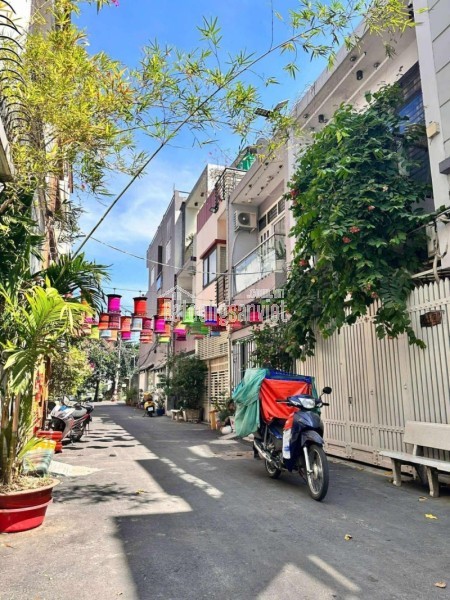 Bán Biệt Thự Hồ Bơi Đặng Văn Bi Trường Thọ Thủ Đức - $439\\text m^2$ Ngang $8\\textm$ - Giá 33 Tỷ