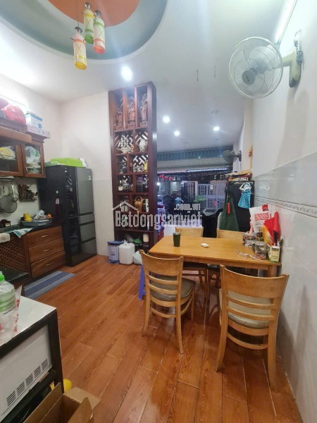 Bình Tân: Nhà 4 tầng, 64m2, 5PN, ngõ 6, sổ đỏ, giá 6.5 tỷ - Không gian sống lý tưởng, giá trị đầu