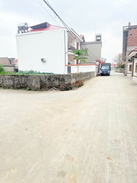 Lô Đất 413 m2- Mt 16m. Full thổ cư tại Yên Dũng, Bắc Giang. Giá 5,2 tỷ