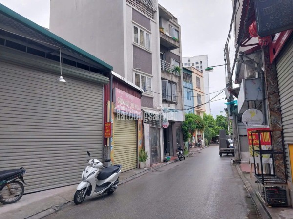 CẦN BÁN NHÀ MÁI BẰNG – VỊ TRÍ ĐẸP, 2 MẶT ĐƯỜNG Ô TÔ